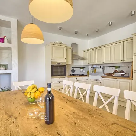 Holiday home Mit Privatpool Fuer 8 Personen Ca 170 Qm In Barban, Istrien Bucht Von Rasa *